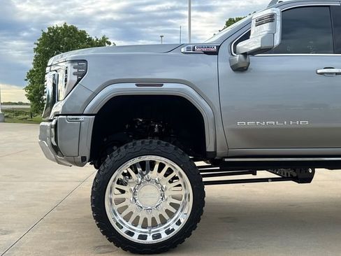 Used 2026 GMC Sierra 3500 Denali w/ Technology Package AWD/4WD image 5
