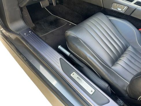 Used 2016 Aston Martin DB9 GT image 32