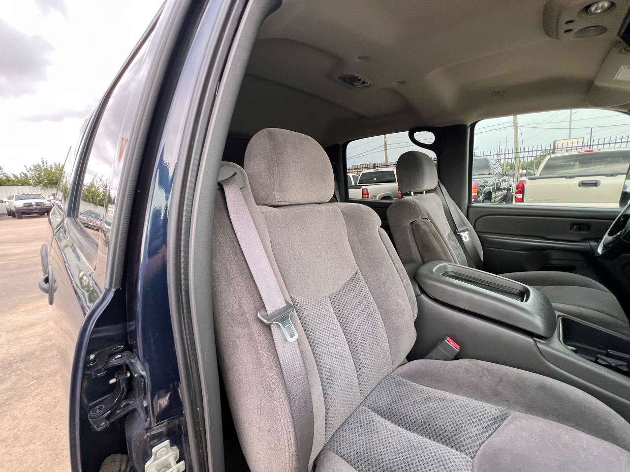 Used 2007 Chevrolet Silverado 2500 LT w/ Heavy-Duty Power Package RWD image 70