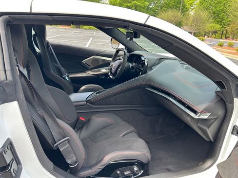 Used 2025 Chevrolet Corvette Z06 RWD image 51