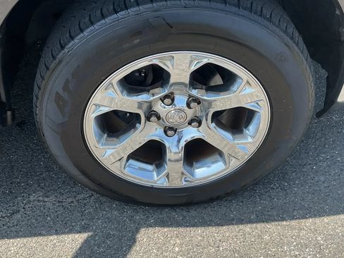 Used 2018 RAM 1500 Laramie w/ Convenience Group AWD/4WD image 12