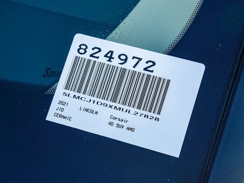 Used 2021 Lincoln Corsair AWD w/ Premium Package image 27