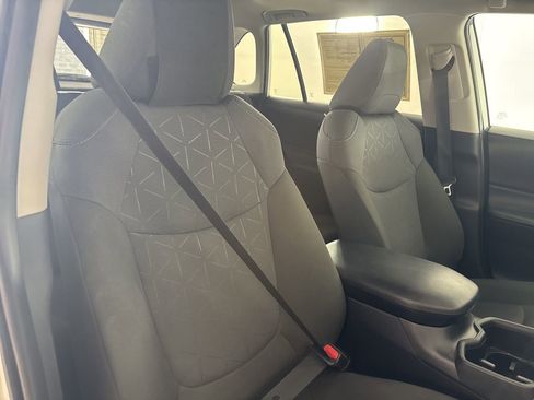 Used 2025 Toyota RAV4 XLE w/ Convenience Package AWD/4WD image 29