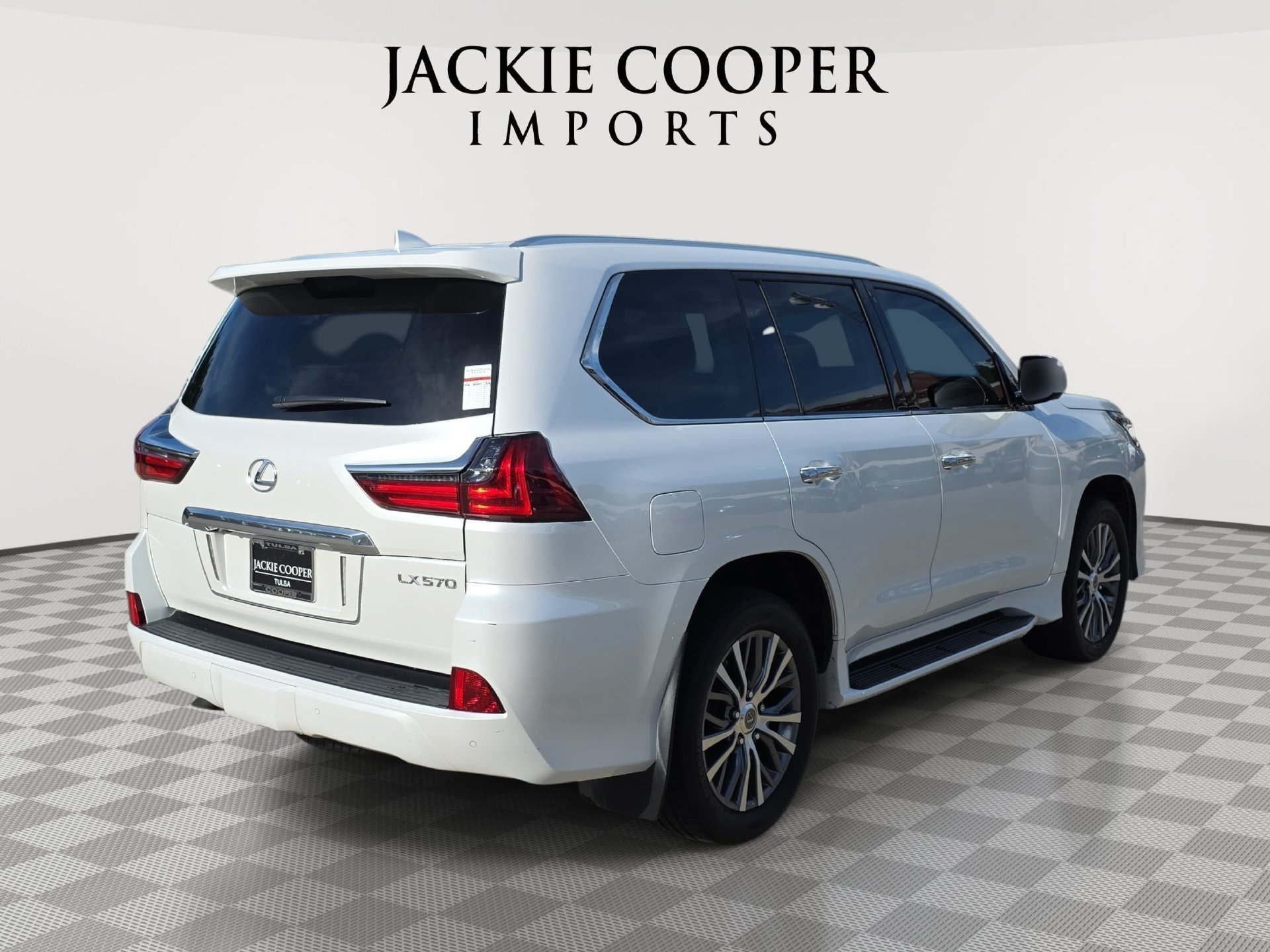 Used 2019 Lexus LX 570 4WD w/ Luxury Package image 5