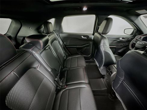 Used 2024 Ford Escape ST-Line Select w/ Tech Pack #2 image 28