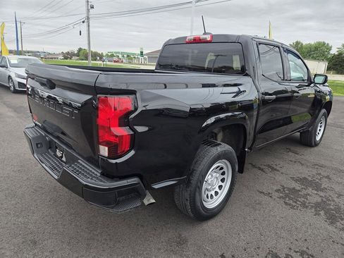 Used 2023 Chevrolet Colorado W/T RWD image 3