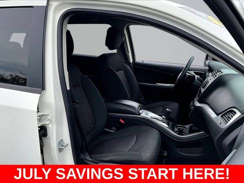 Used 2019 Dodge Journey SE FWD image 26