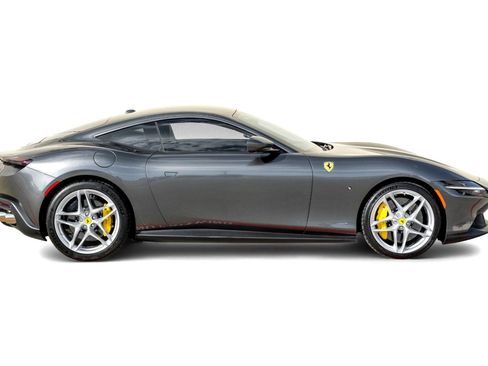 Used 2021 Ferrari Roma image 6