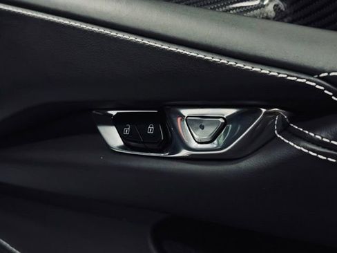 Used 2025 Chevrolet Corvette Stingray Premium Cpe w/ Z51 Performance Package image 21