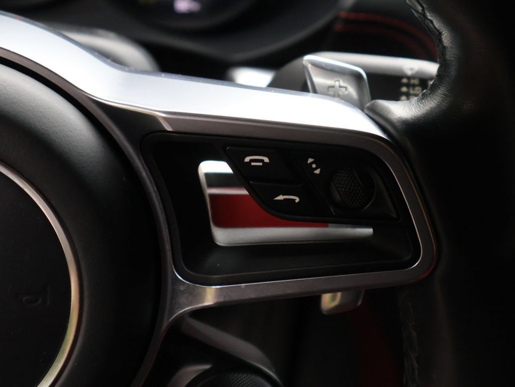 Used 2024 Porsche 718 Boxster RWD image 26