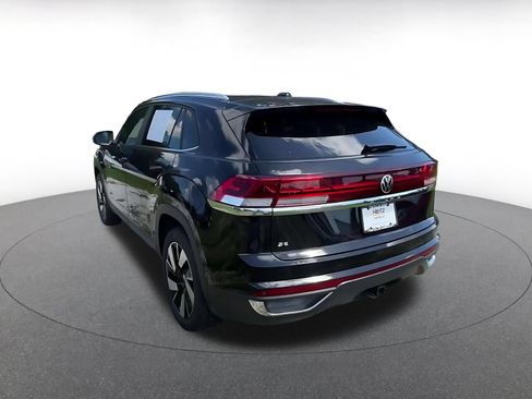 Used 2026 Volkswagen Atlas Cross Sport SE FWD image 11