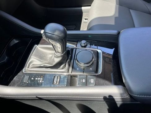 Used 2024 MAZDA MAZDA3 s FWD image 20