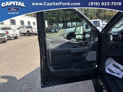 Certified 2023 Ford F150 Lariat w/ Equipment Group 502A High image 19