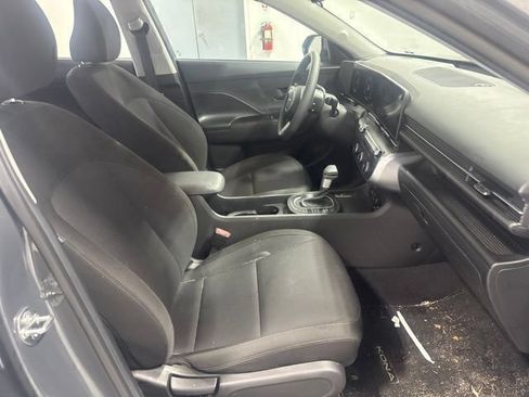 Used 2025 Hyundai Kona SE FWD image 23