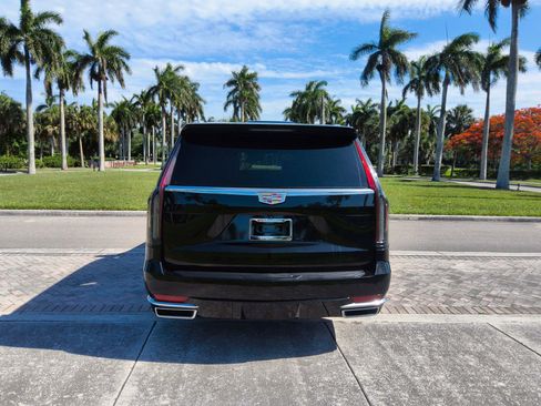 Used 2022 Cadillac Escalade ESV Luxury RWD image 16