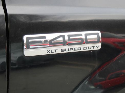 Used 1999 Ford F450 XLT image 17