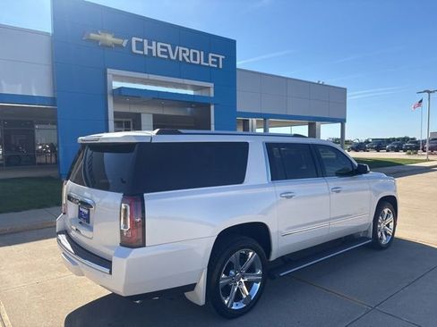 Used 2019 GMC Yukon XL Denali w/ Denali Ultimate Package AWD/4WD image 8