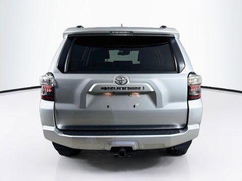 Used 2020 Toyota 4Runner SR5 Premium w/ Moonroof Package AWD/4WD image 32