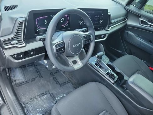 Used 2024 Kia Sportage LX FWD image 19