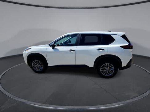 Used 2023 Nissan Rogue S FWD image 5