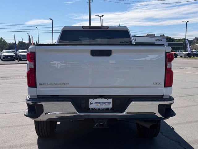 Used 2022 Chevrolet Silverado 2500 LTZ AWD/4WD image 5