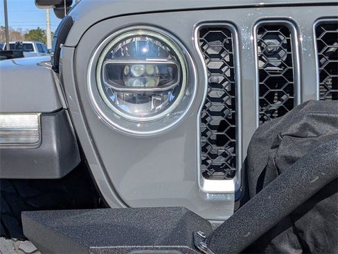 Used 2022 Jeep Gladiator Overland w/ Popular Equipment Package image 9