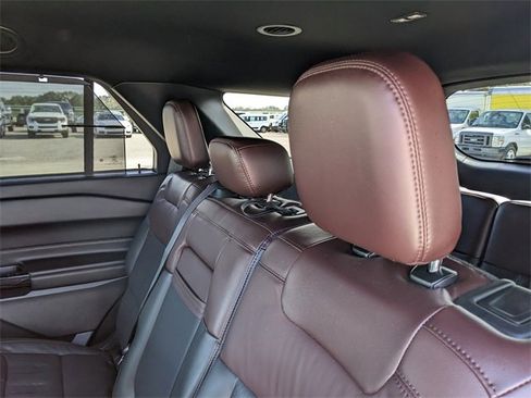 Certified 2023 Ford Explorer Platinum w/ Technology Package image 20