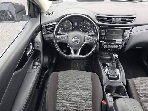 Used 2019 Nissan Rogue Sport SV w/ All-Weather Package image 28