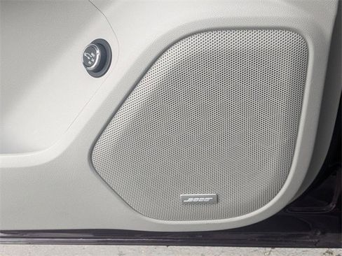 Used 2018 GMC Acadia SLT image 31