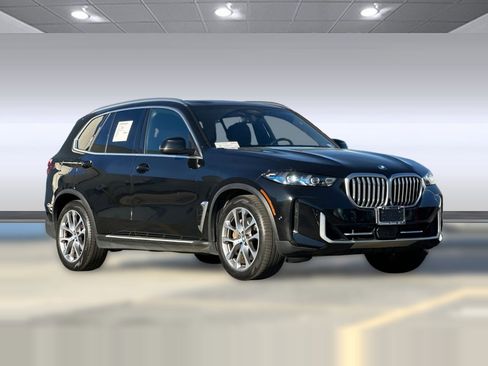 Used 2025 BMW X5 xDrive50e image 7