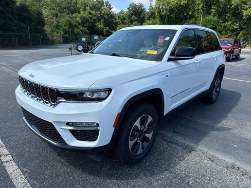 Used 2022 Jeep Grand Cherokee Limited 4xe w/ Luxury Tech Group II AWD/4WD image 1