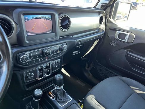 Used 2021 Jeep Wrangler Unlimited Sport AWD/4WD image 31
