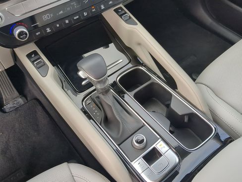 Certified 2025 Kia Telluride S image 18