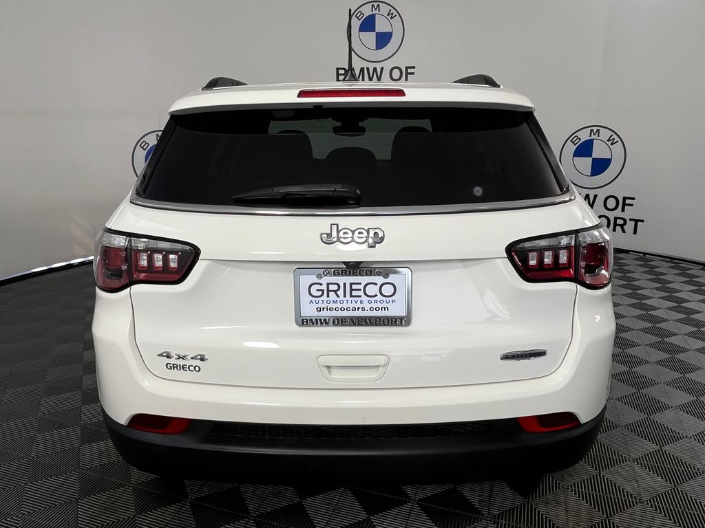 Used 2020 Jeep Compass Latitude w/ Cold Weather Group AWD/4WD image 13