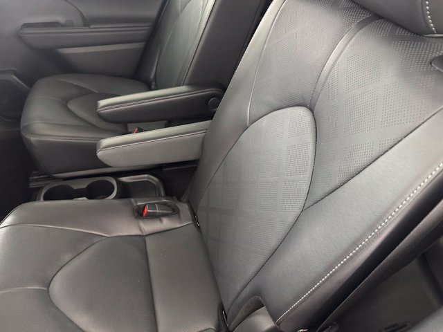 Used 2024 Toyota Highlander Platinum AWD/4WD image 25