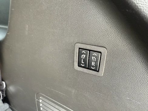 Used 2018 Buick Enclave Avenir w/ Avenir Technology Package image 15