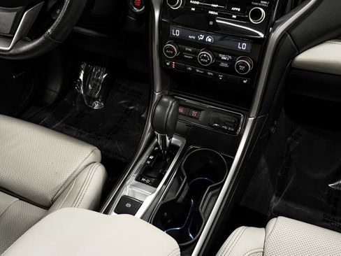 Used 2022 Subaru Ascent Limited w/ Technology Package image 27