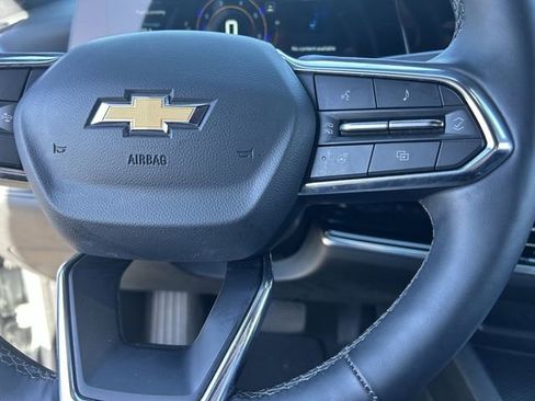 Used 2025 Chevrolet Equinox LT FWD image 26