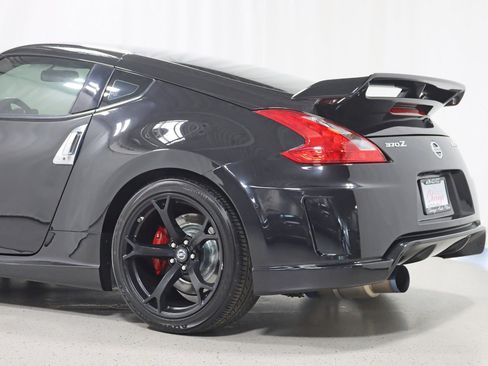 Used 2013 Nissan 370Z NISMO image 11
