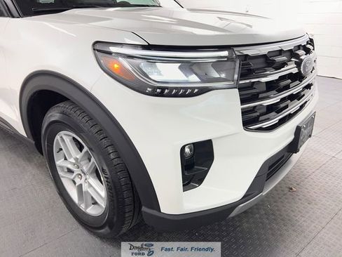 New 2026 Ford Explorer Active w/ Active Comfort Package RWD image 9