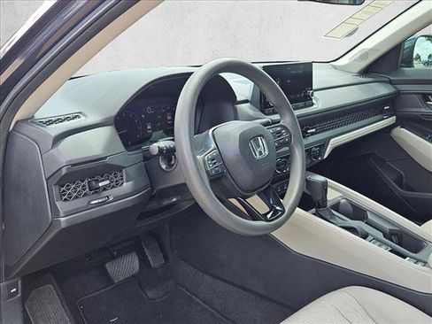 Used 2023 Honda Accord EX image 10