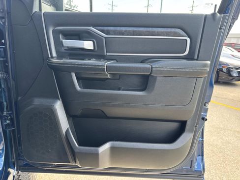 Used 2024 RAM 2500 Big Horn w/ Night Edition image 13