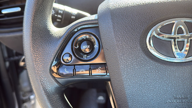 Certified 2019 Toyota Prius LE AWD/4WD image 12