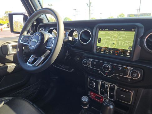 Used 2023 Jeep Wrangler Unlimited Rubicon 4xe image 9