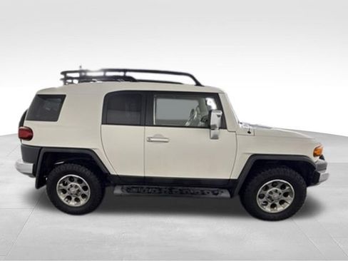 Used 2013 Toyota FJ Cruiser 4WD w/ Upgrade Pkg image 10