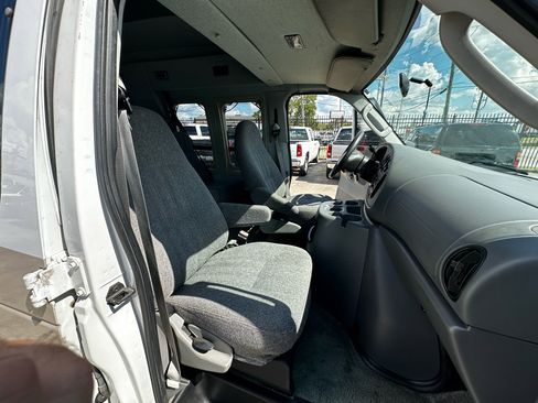 Used 2004 Ford E-250 and Econoline 250 Extended image 66
