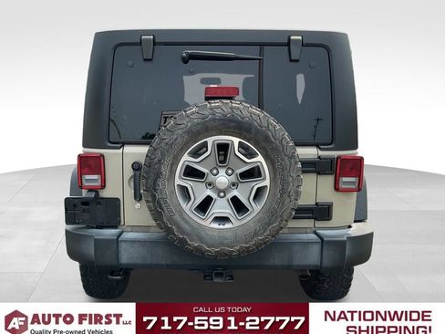Used 2017 Jeep Wrangler Unlimited Rubicon w/ Connectivity Group AWD/4WD image 4