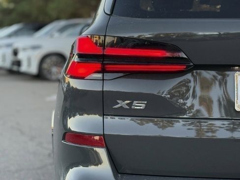 New 2026 BMW X5 sDrive40i w/ M Sport Package image 15