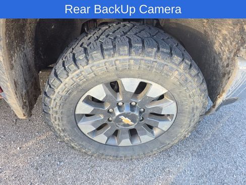 Used 2022 Chevrolet Silverado 2500 LT w/ Convenience Package AWD/4WD image 4