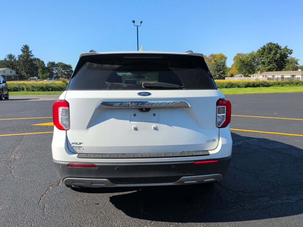 Used 2020 Ford Explorer XLT w/ Equipment Group 202A AWD/4WD image 6